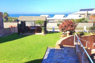 4 Bedroom Property for Sale in Bluewater Bay Eastern Cape